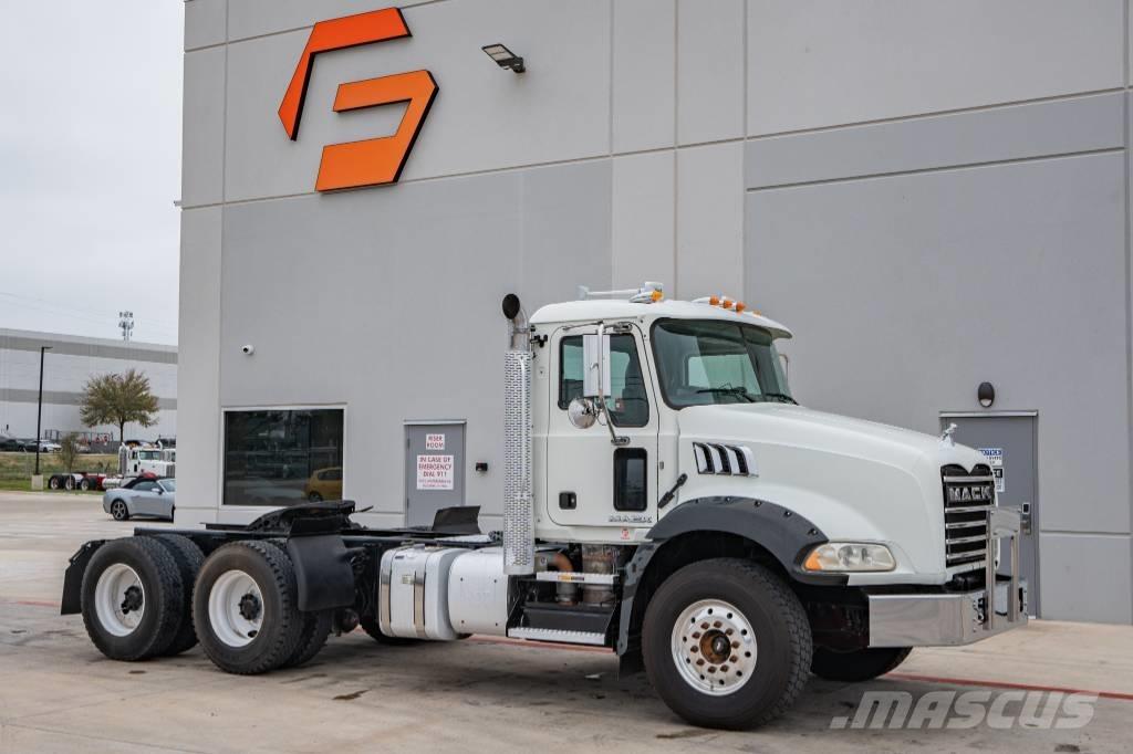 Mack Granite GU 813 Nyergesvontatók