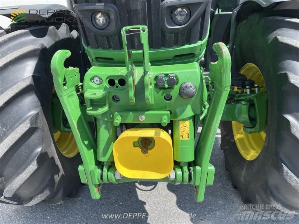 John Deere 6230R Traktorok