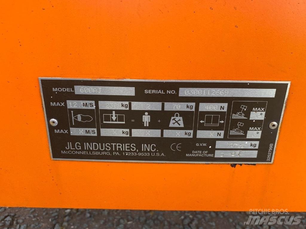 JLG 600 AJ Karos emelők