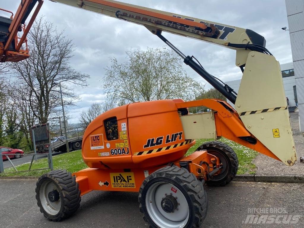 JLG 600 AJ Karos emelők