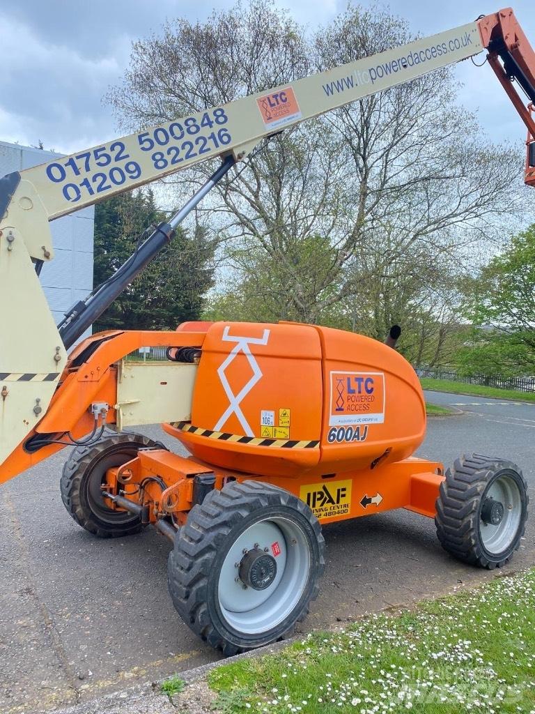 JLG 600 AJ Karos emelők