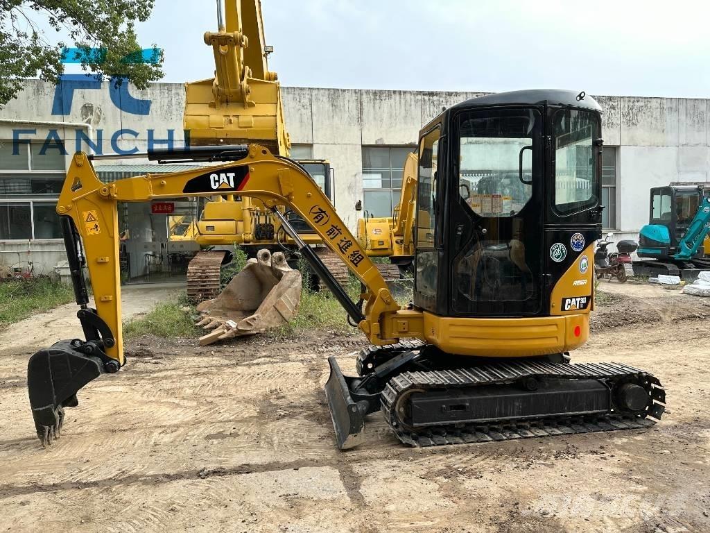 CAT 303 CR Mini kotrók < 7t