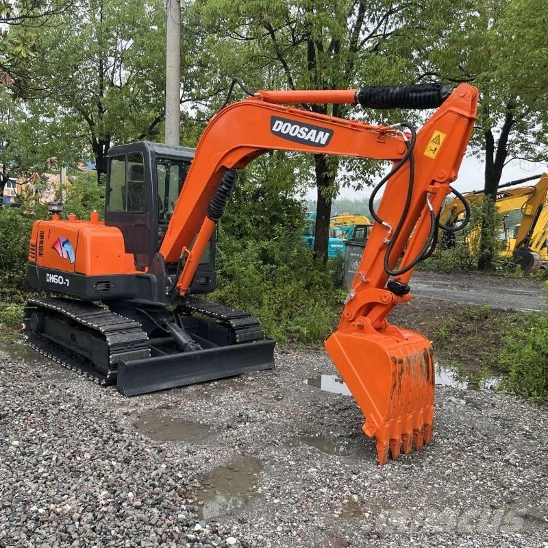 Doosan DH 60 Mini kotrók < 7t