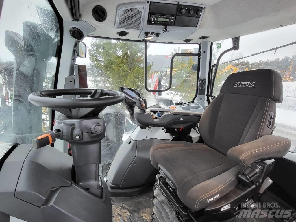 Valtra Q 305 Traktorok