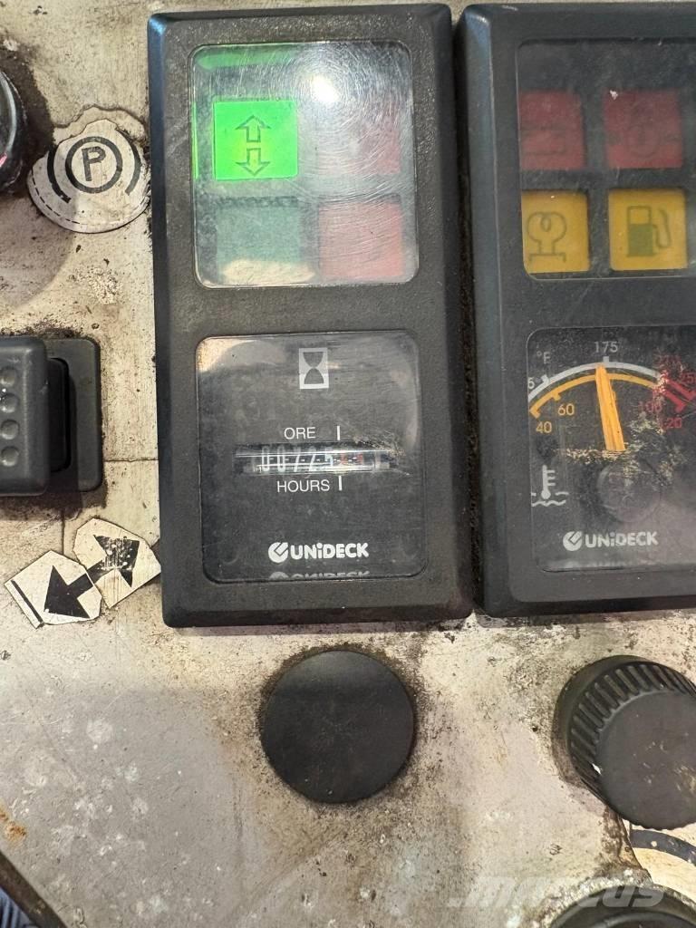 Combilift C 8000 Tolóoszlopos négyutas targonca