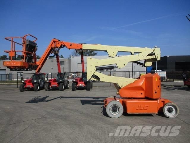 JLG E 400 AJPN (817) Kompakt önjáró emelők