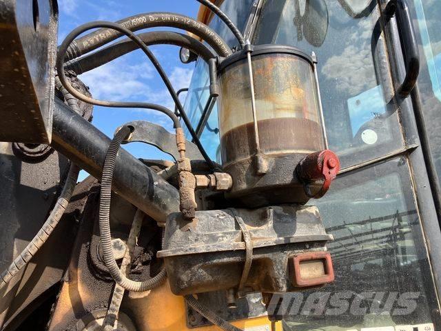 JCB 436 HT Gumikerekes homlokrakodók