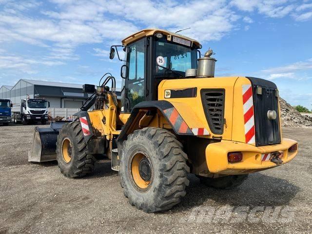 JCB 436 HT Gumikerekes homlokrakodók