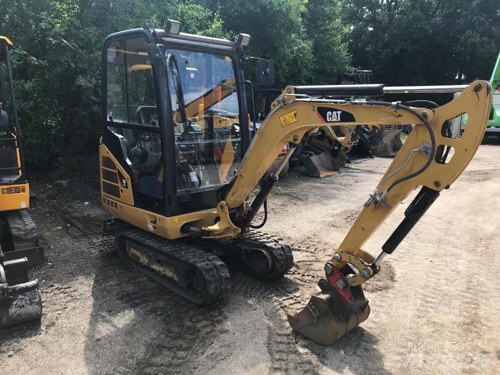 CAT 301.7 D Mini kotrók < 7t