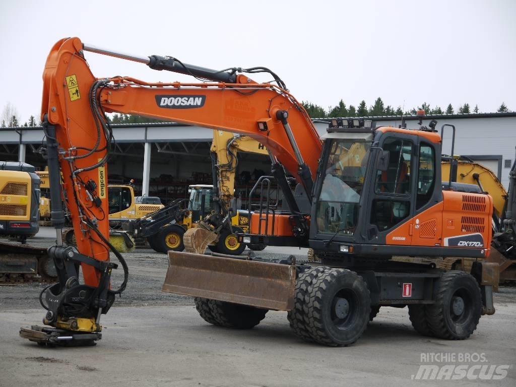 Doosan DX 170 W-5 Gumikerekes kotrók