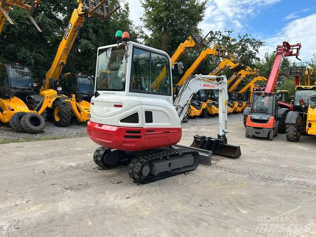 Takeuchi TB 230 Mini kotrók < 7t
