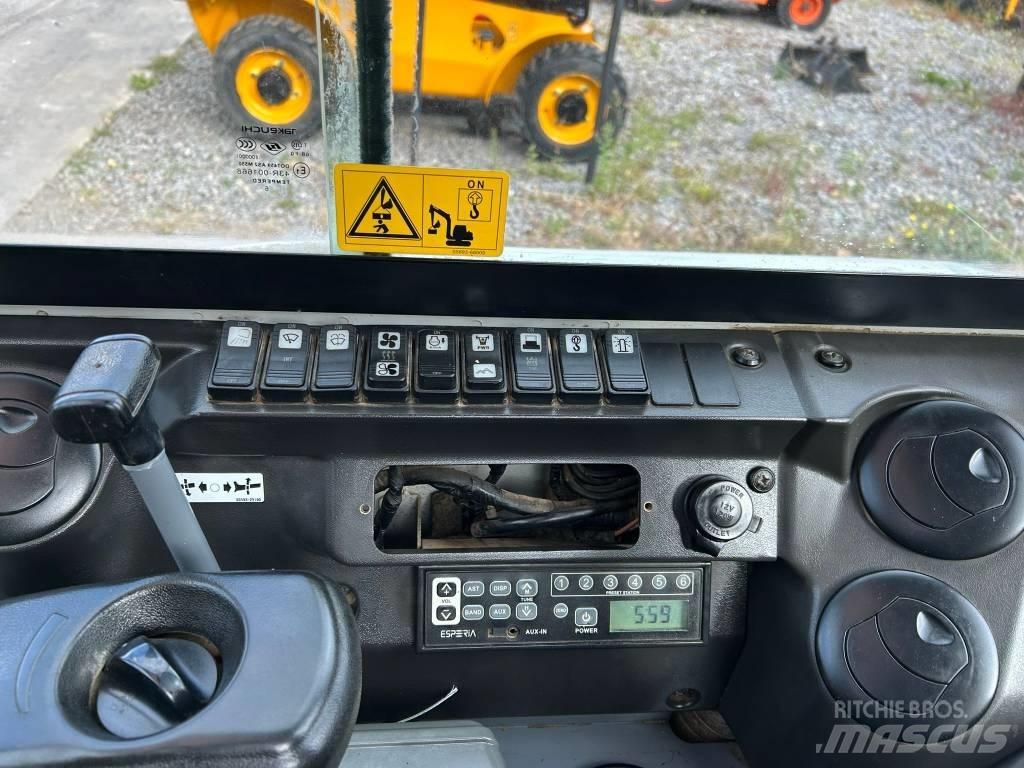 Takeuchi TB 230 Mini kotrók < 7t