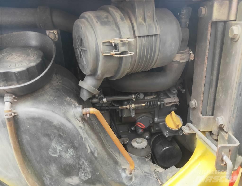 Komatsu PC18 Lánctalpas kotrók