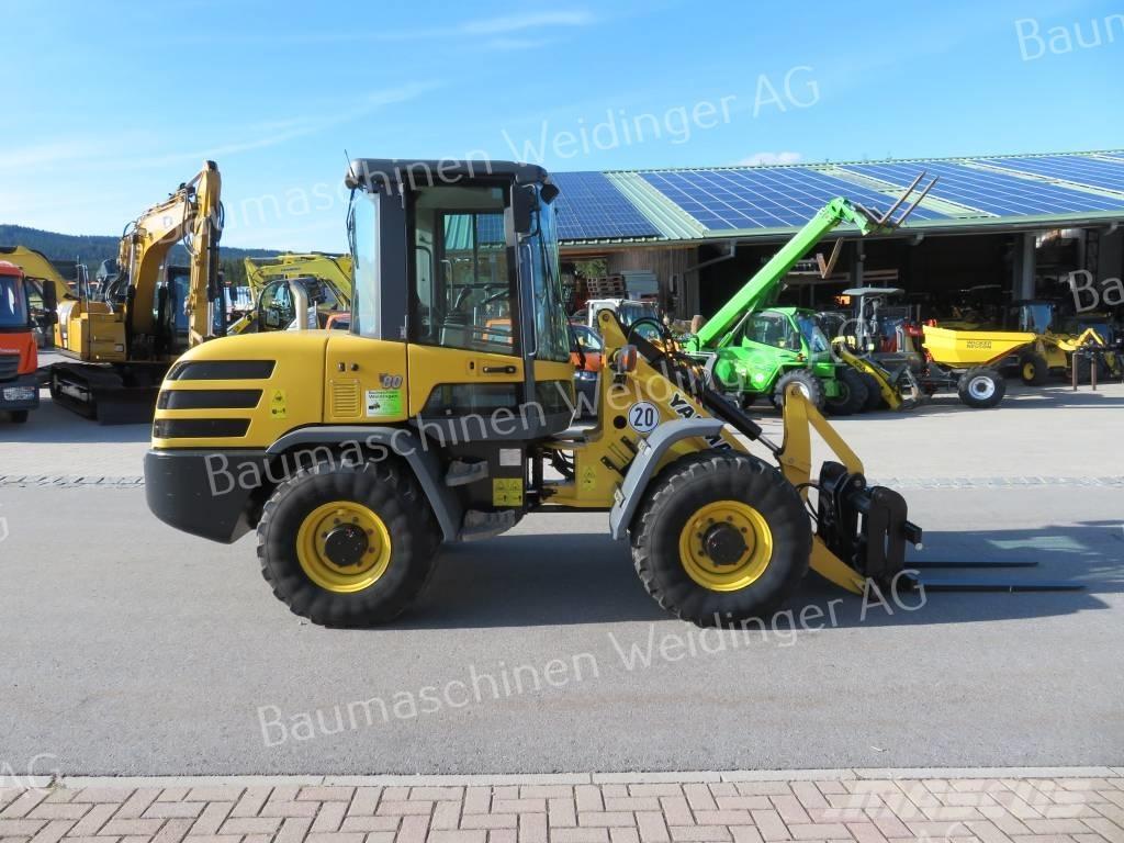 Yanmar V 80 Gumikerekes homlokrakodók