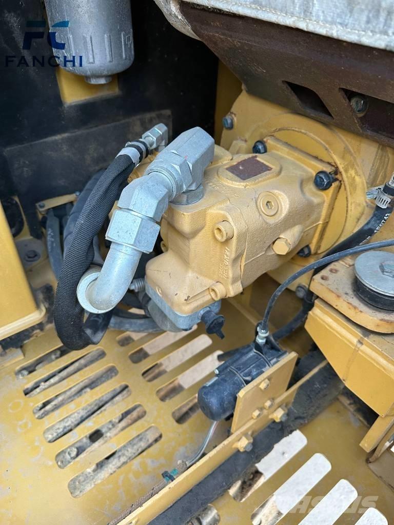 CAT 305.5e2 Lánctalpas kotrók