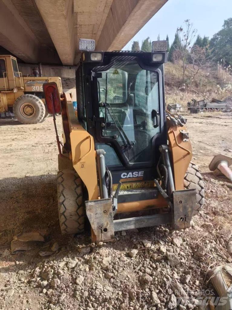 CASE SR200 Kompaktrakodók