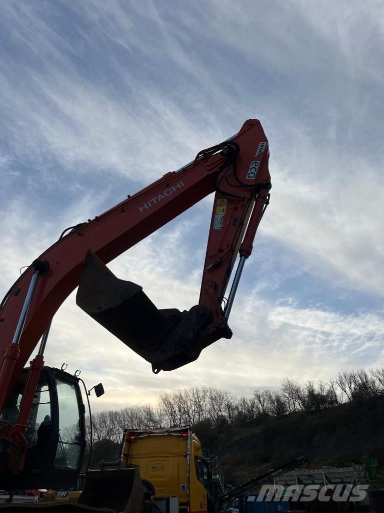 Hitachi ZX 300 LCN-7 lánctalpas dózerek