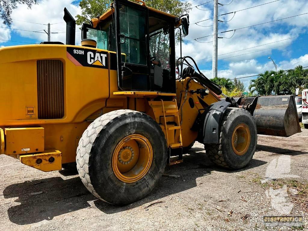 CAT 930 H Gumikerekes homlokrakodók