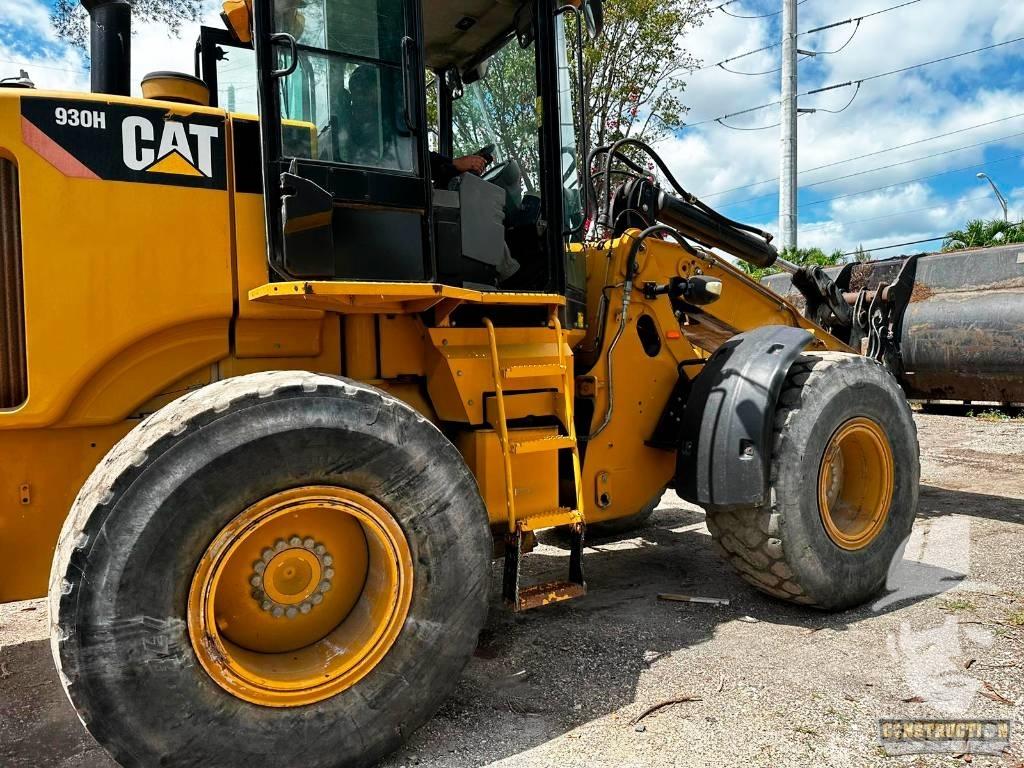 CAT 930 H Gumikerekes homlokrakodók