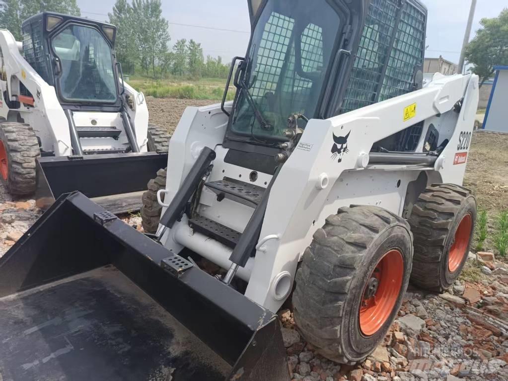 Bobcat S 220 Kompaktrakodók