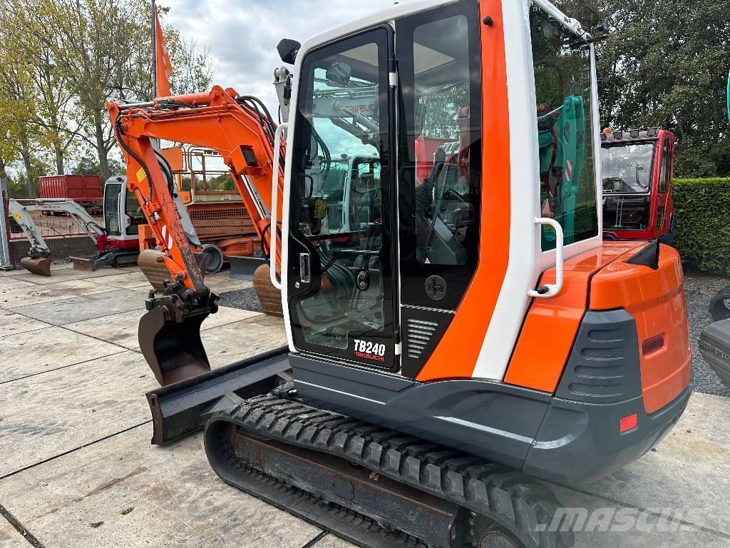 Takeuchi TB 235 CR Mini kotrók < 7t