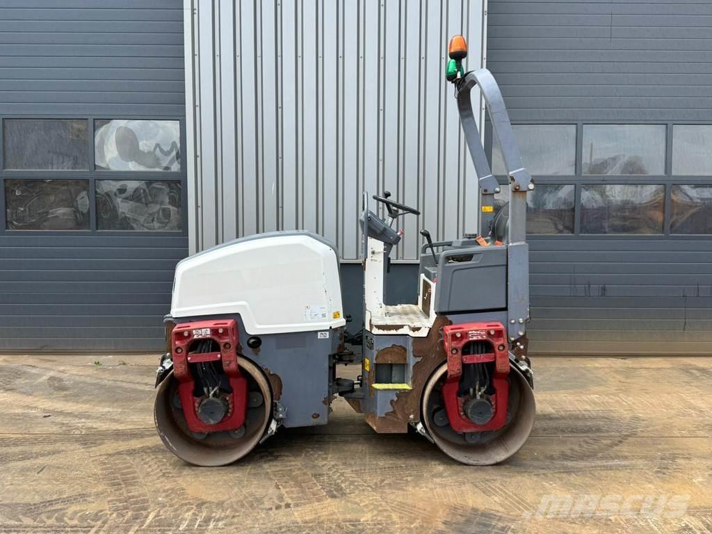 Dynapac CC1200 Ikerdobos hengerek