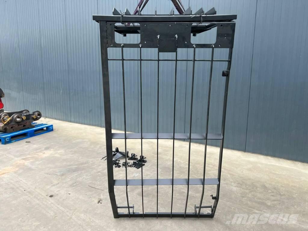 CAT 349D Guard Vezetőfülke és belső tartozékok