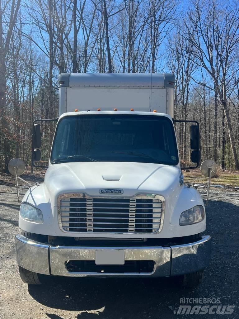 Freightliner M2106 Egyéb