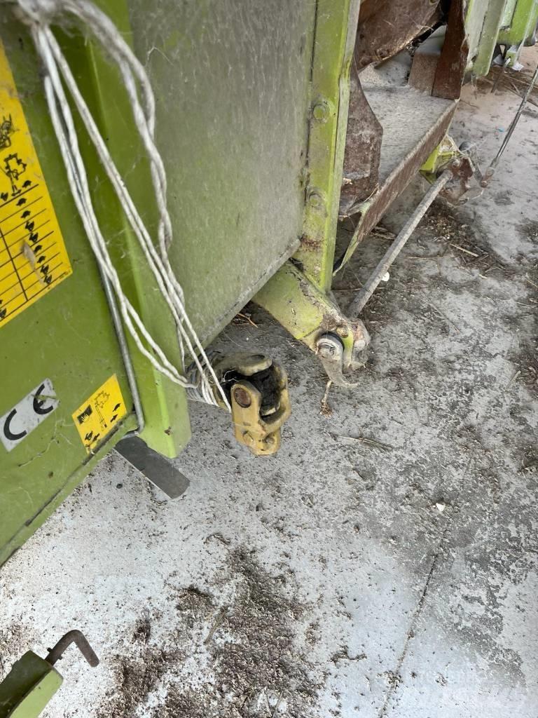 CLAAS RU 600 Önjáró szecskázók