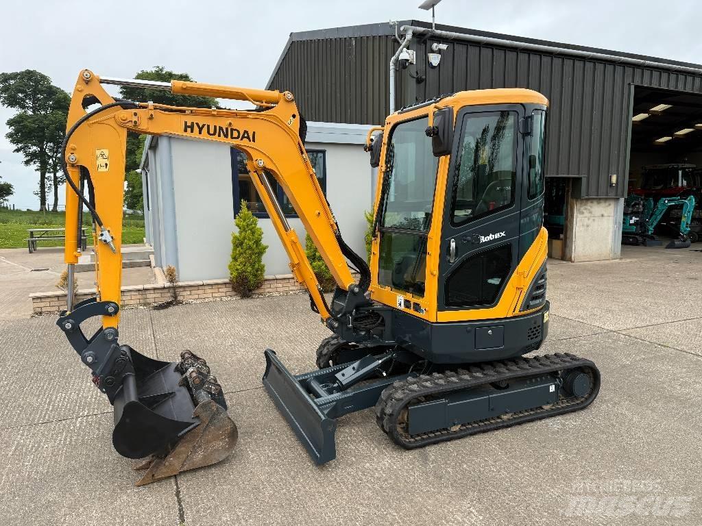 Hyundai R25Z-9 AK Mini kotrók < 7t