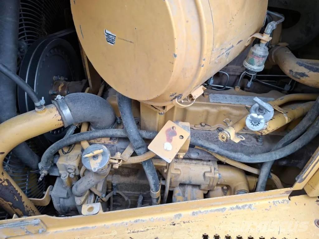 CAT D 6 R lánctalpas dózerek