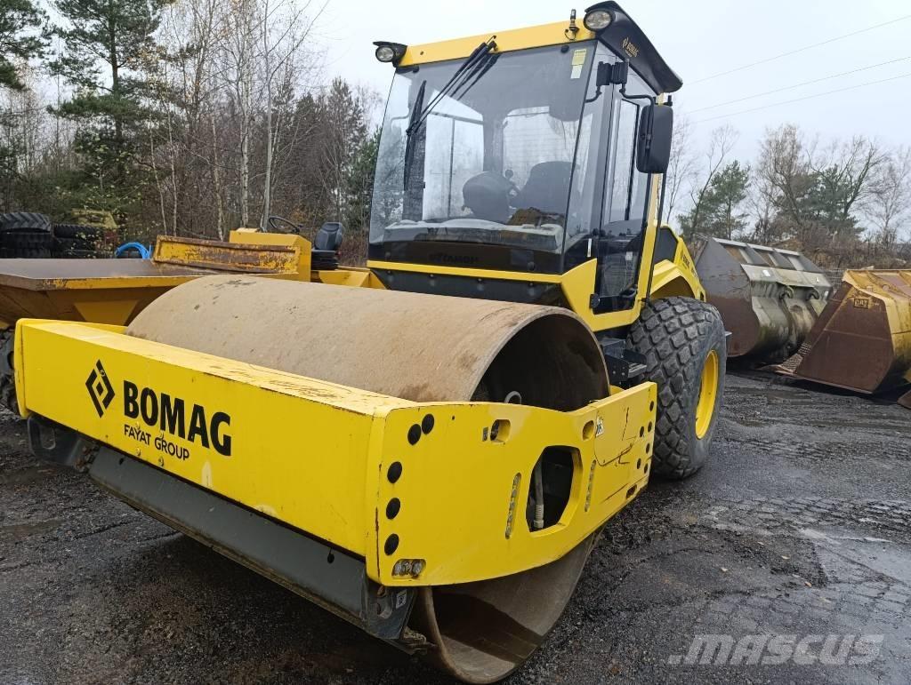 Bomag BW 213 Egydobos hengerek
