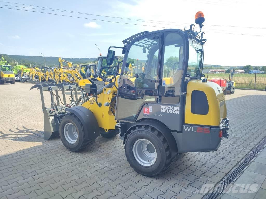 Wacker Neuson WL 25 Gumikerekes homlokrakodók