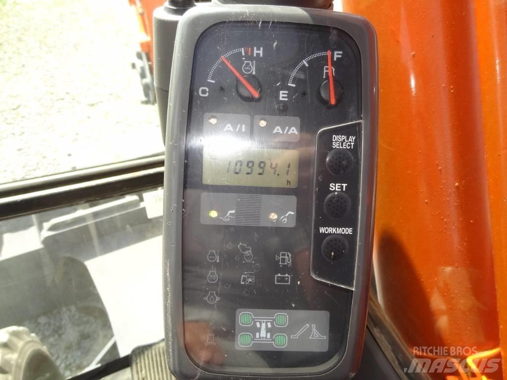 Hitachi ZX 160 W Gumikerekes kotrók