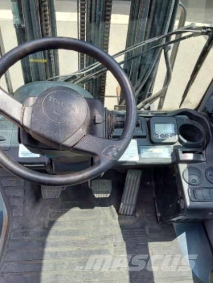 Toyota 02-8 FDF 25 Dízel targoncák