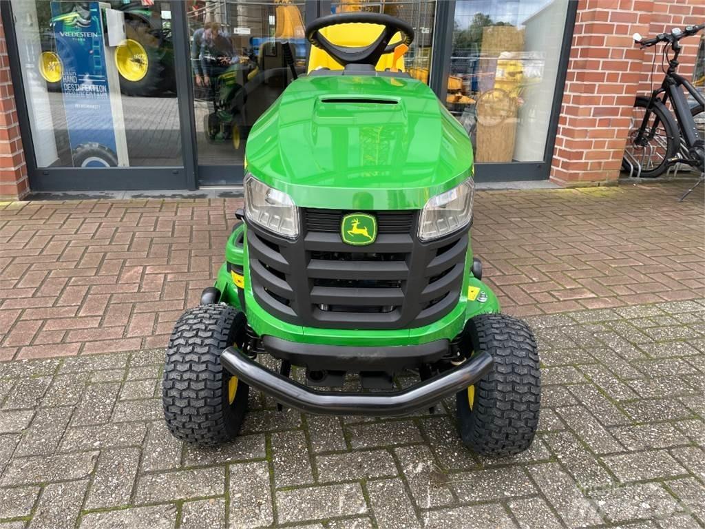 John Deere X167R Kaszák
