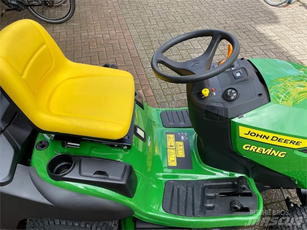 John Deere X167R Kaszák