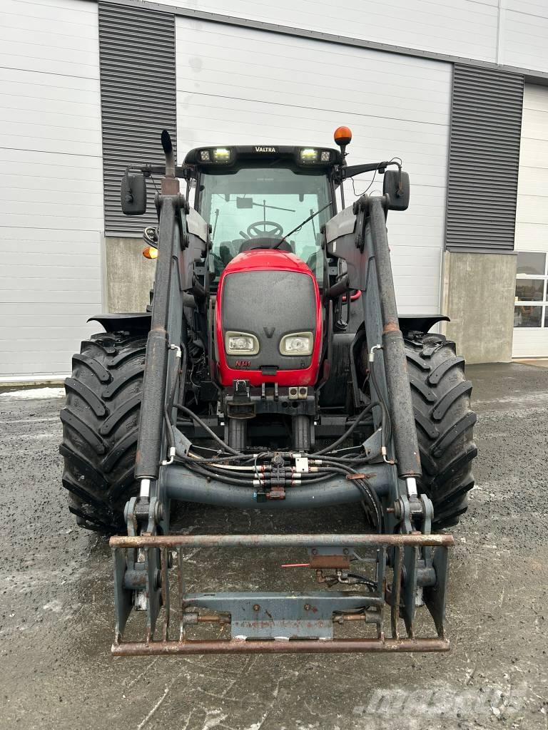 Valtra N141 Advance Traktorok