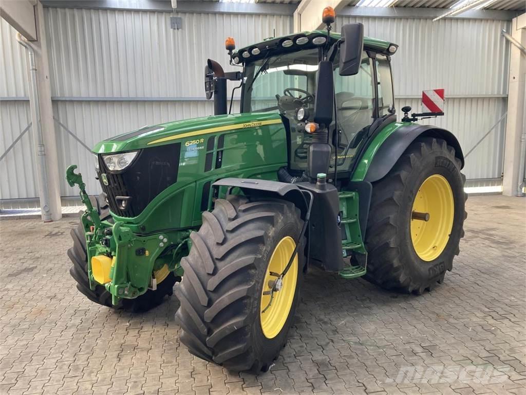 John Deere 6250R Traktorok