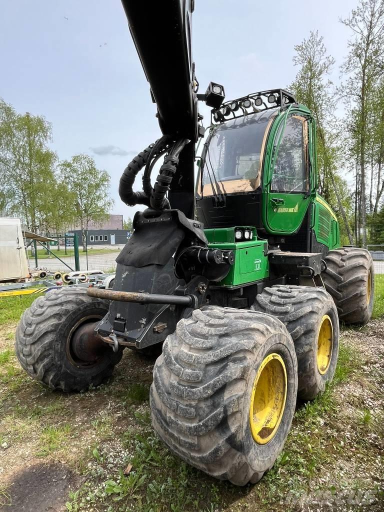 John Deere 1070E Betakarítók