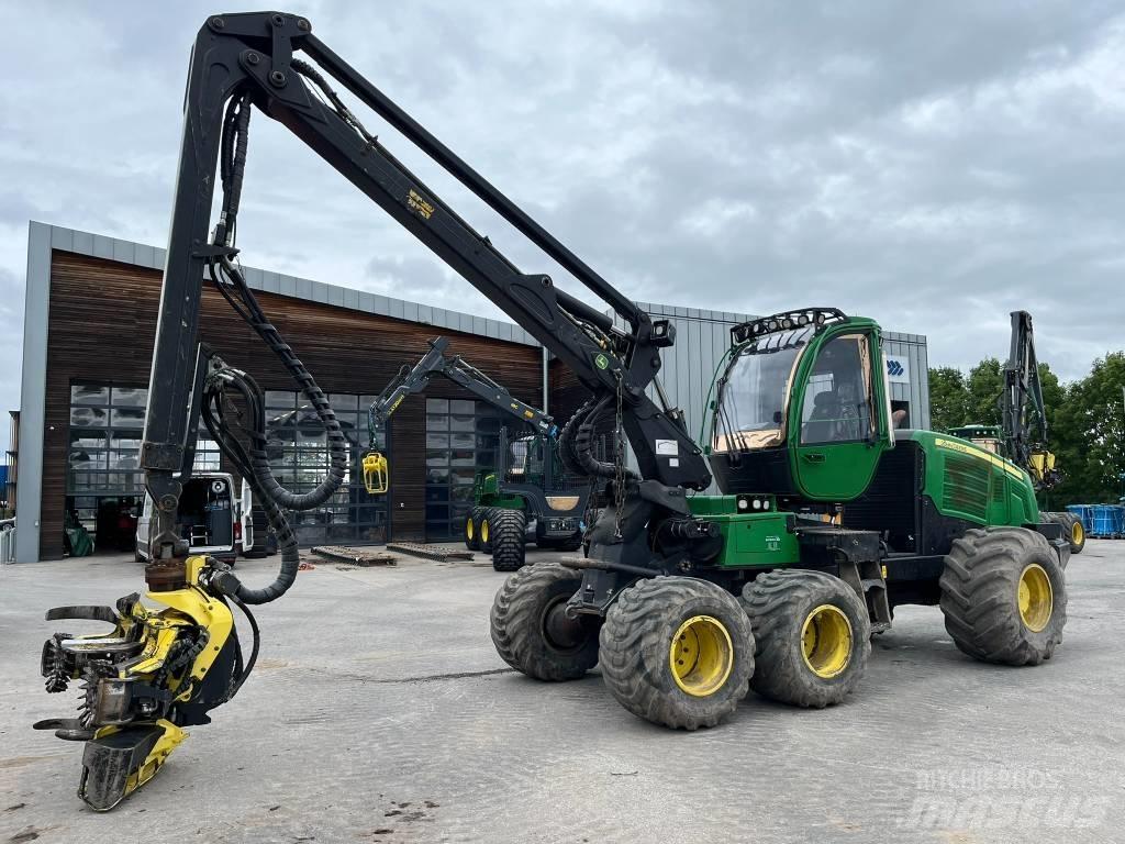 John Deere 1070E Betakarítók