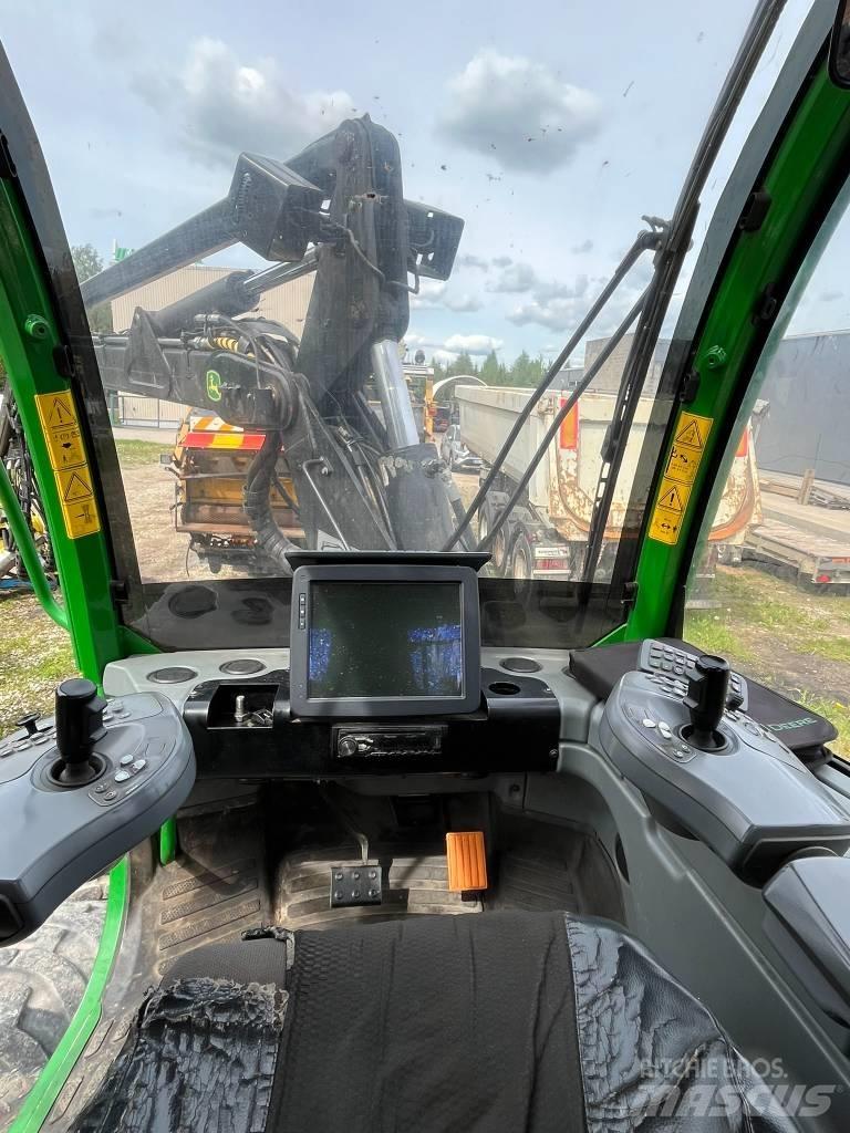 John Deere 1070E Betakarítók
