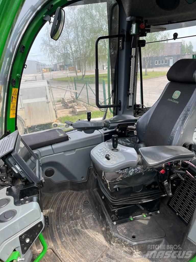 John Deere 1070E Betakarítók