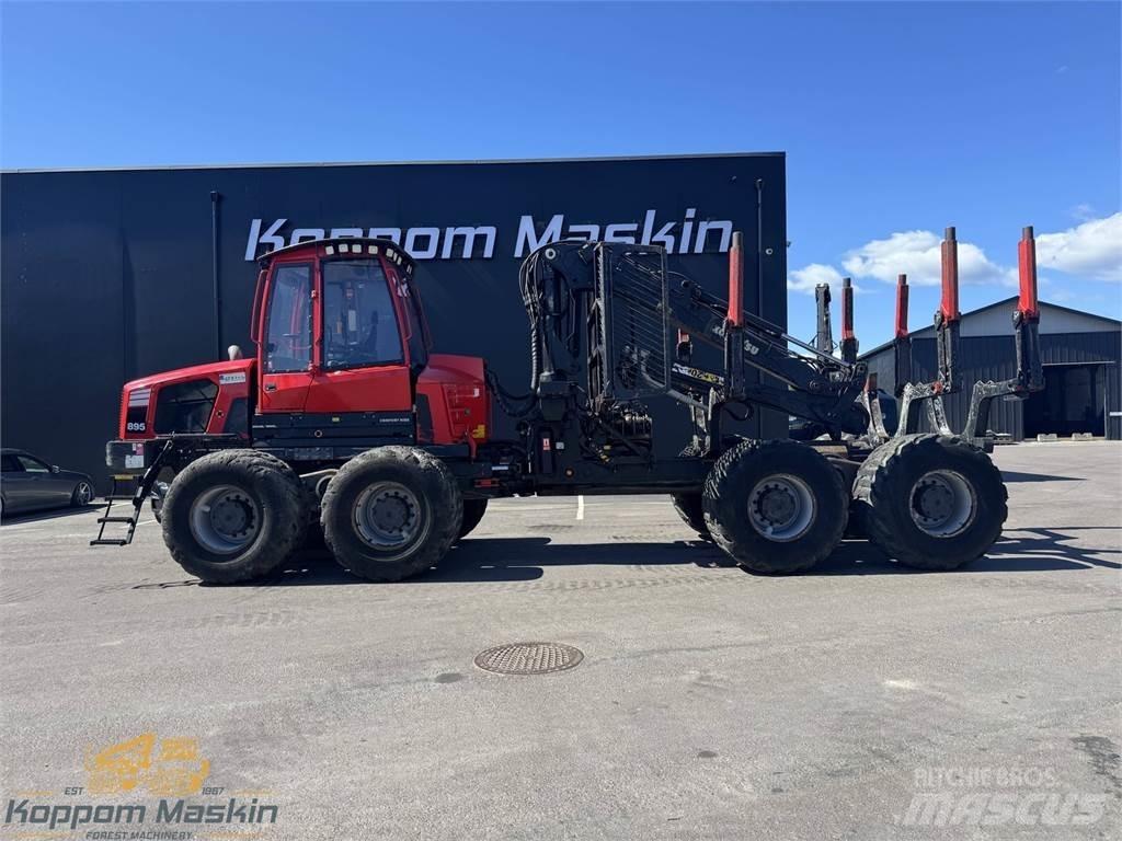 Komatsu 895 Kihordók