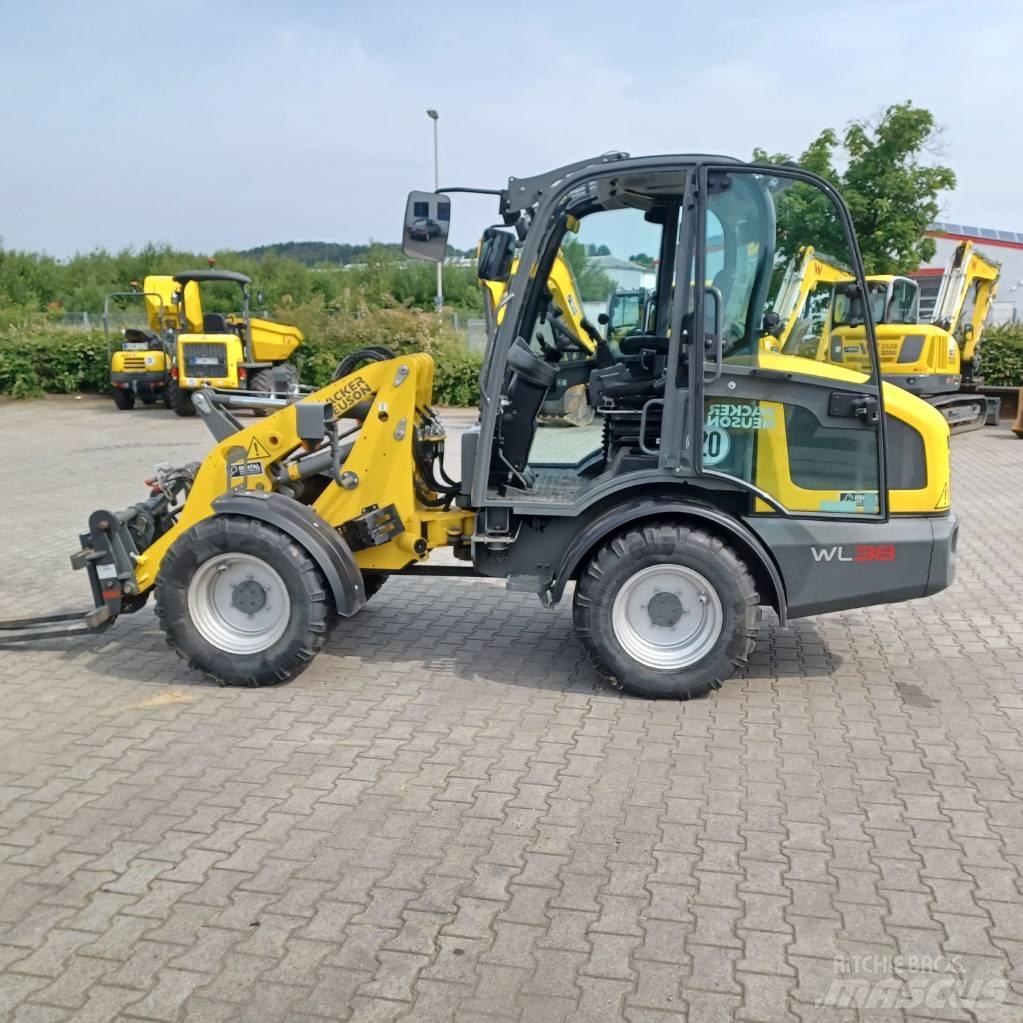 Wacker Neuson WL38 Gumikerekes homlokrakodók