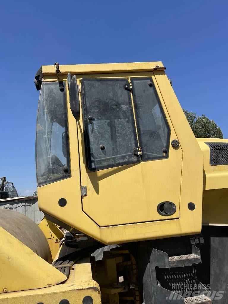 Bomag 226-4 Egydobos hengerek