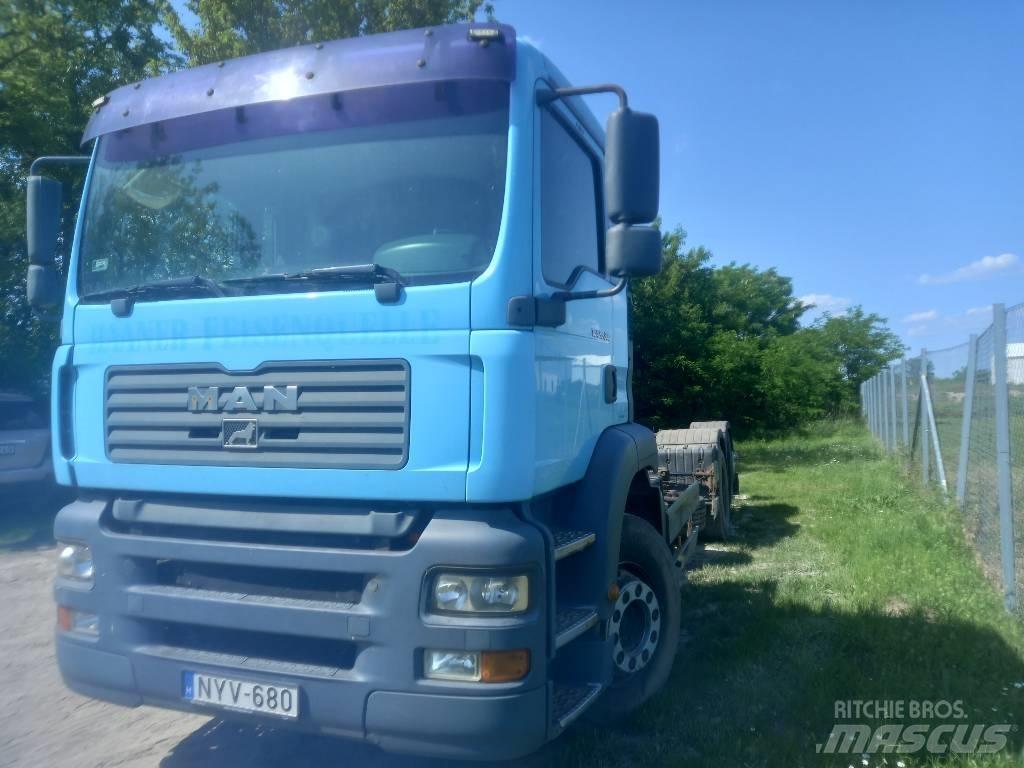 MAN 26.363 FNLC Fülkés alváz