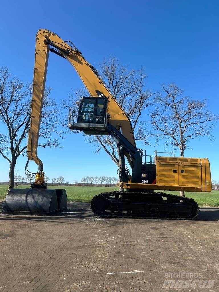 CAT 374 F Hulladékkezelő gépek