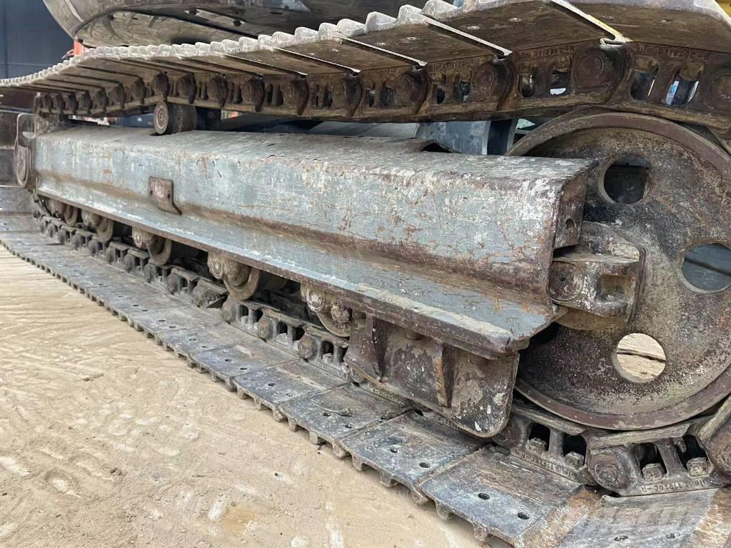 Wacker Neuson 8003 Közepes (midi) kotrók 7 t - 12 t