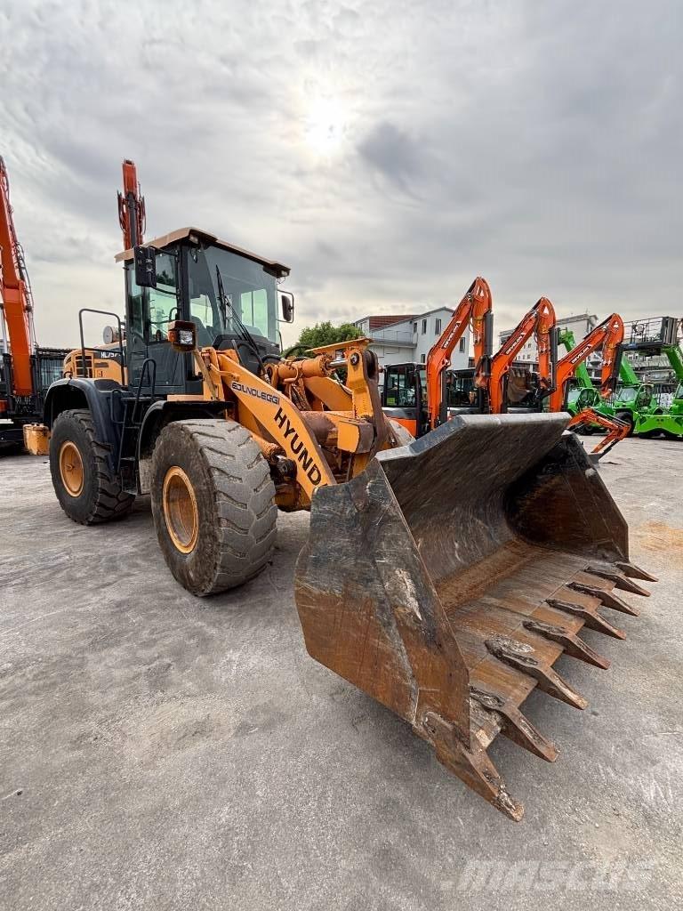 Hyundai HL 757-9 A Gumikerekes homlokrakodók